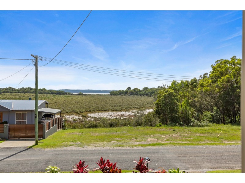 3 Timothy Street, Macleay Island QLD 4184