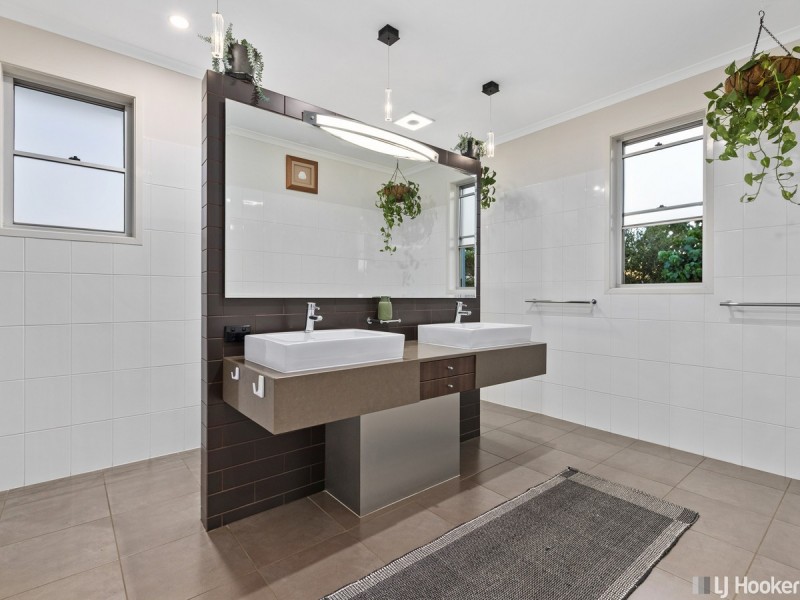 107 Habitat Drive, Redland Bay QLD 4165