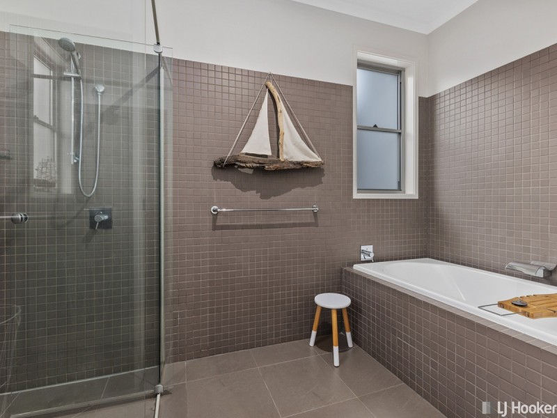 107 Habitat Drive, Redland Bay QLD 4165