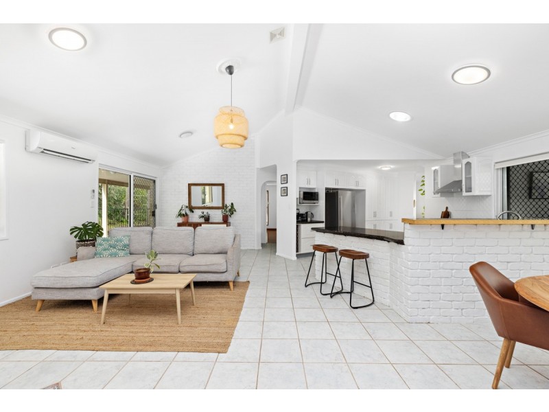 27 Tipuana Drive, Capalaba QLD 4157