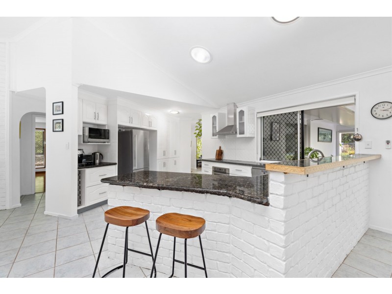 27 Tipuana Drive, Capalaba QLD 4157
