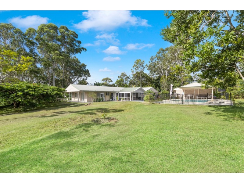 27 Tipuana Drive, Capalaba QLD 4157