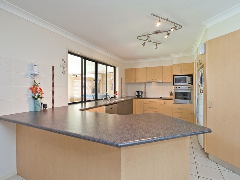 18 Hawkins Place, Thornlands QLD 4164