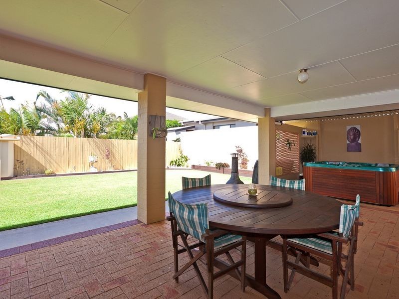 18 Hawkins Place, Thornlands QLD 4164