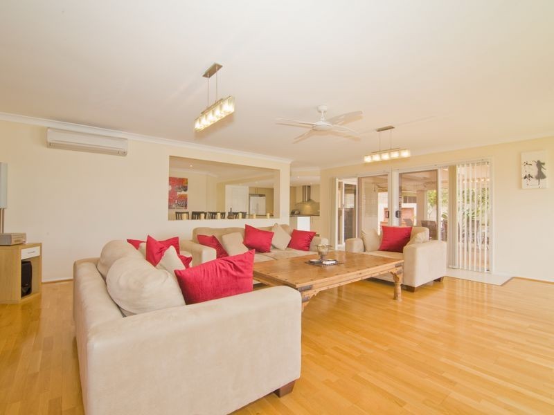 22 Carling Court, Raby Bay QLD 4163