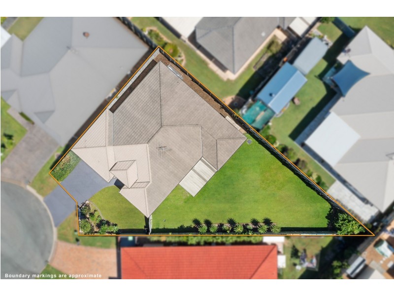 8 Kelsall Close, Victoria Point QLD 4165