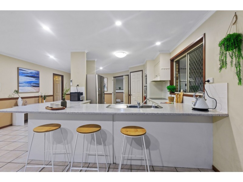 10 Gunsynd Court, Wellington Point QLD 4160