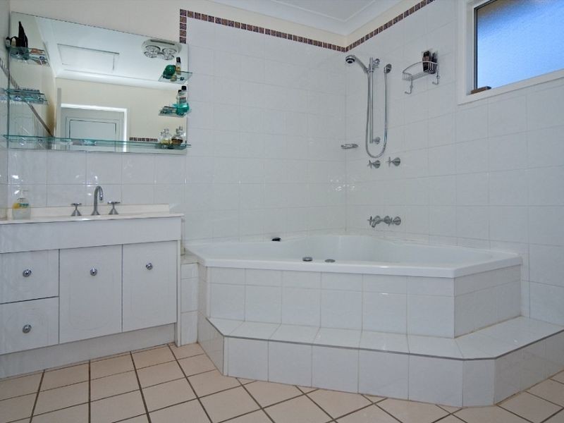 26 Drevesen Avenue, Cleveland QLD 4163