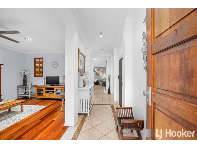 12 Wilohurst Drive, Redland Bay QLD 4165