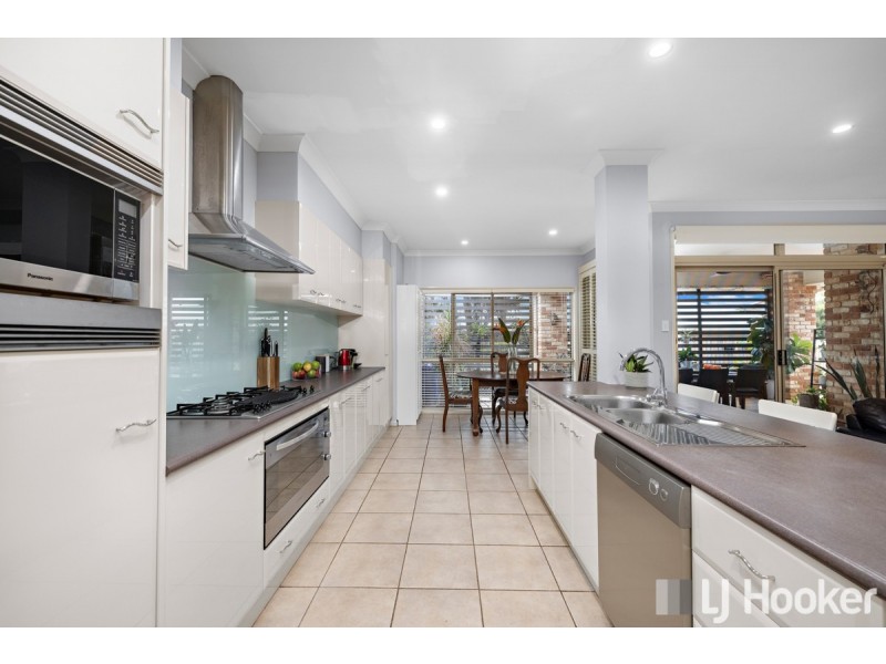 12 Wilohurst Drive, Redland Bay QLD 4165