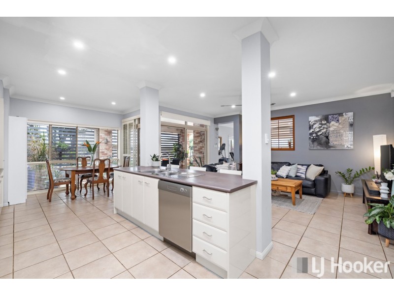 12 Wilohurst Drive, Redland Bay QLD 4165
