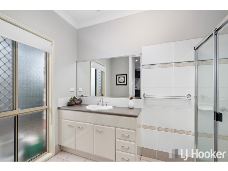12 Wilohurst Drive, Redland Bay QLD 4165
