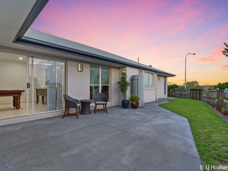 19 Samuel Court, Manly West QLD 4179