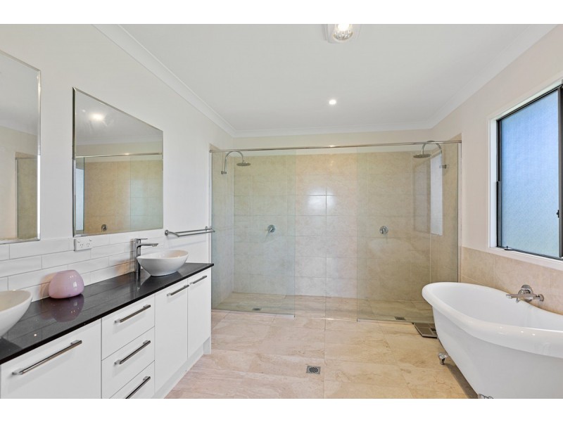 20 Mark Road, Russell Island QLD 4184