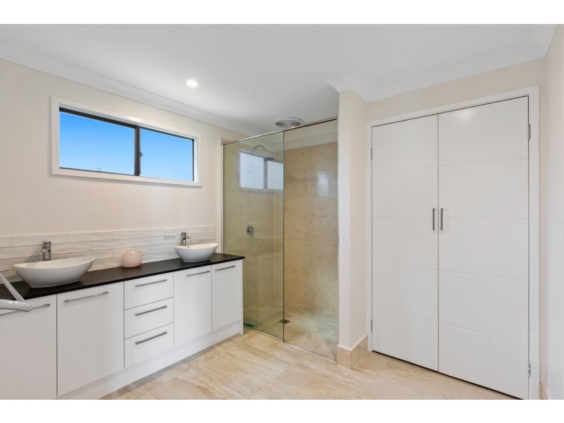 20 Mark Road, Russell Island QLD 4184