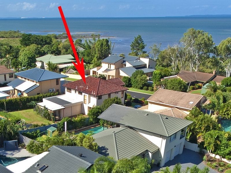 8 Outlook Parade, Ormiston QLD 4160