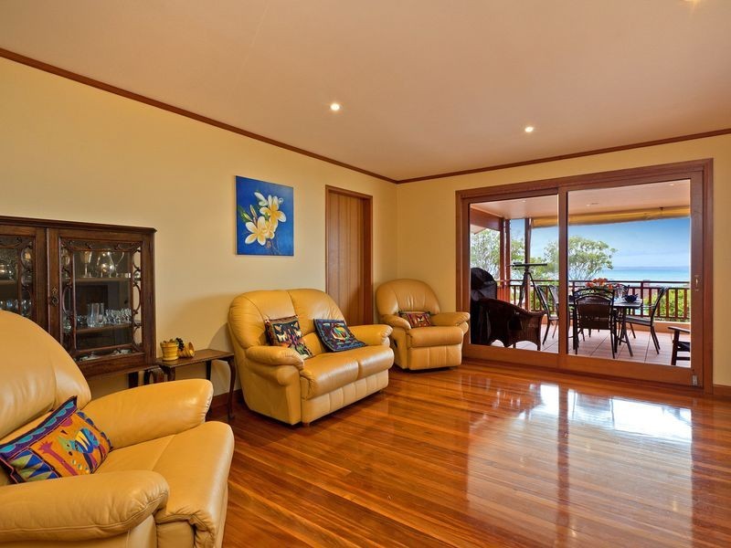 8 Outlook Parade, Ormiston QLD 4160