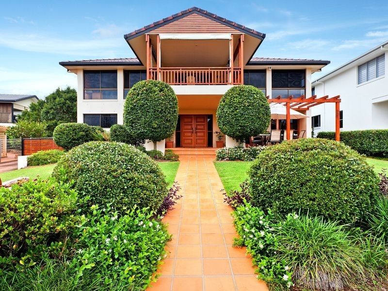 8 Outlook Parade, Ormiston QLD 4160