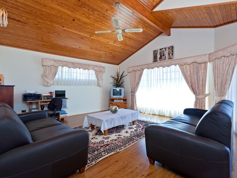5 Cronin Drive, Wellington Point QLD 4160