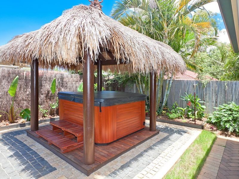 18 Ribonwood Street, Thornlands QLD 4164