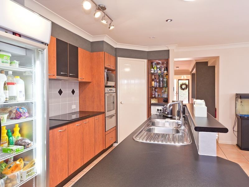 18 Ribonwood Street, Thornlands QLD 4164