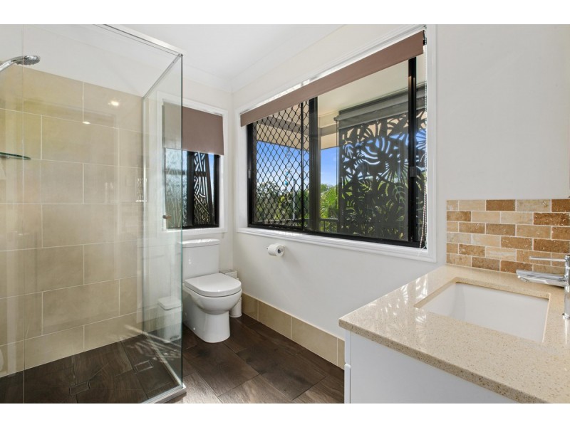 1 Lacerta Place, Wynnum QLD 4178