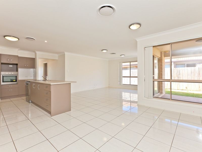 19 Pentecost Place, Redland Bay QLD 4165