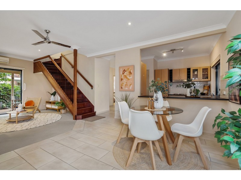 2/219 Shore Street West, Cleveland QLD 4163