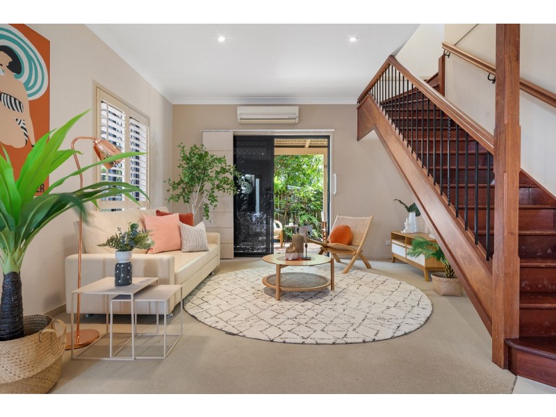 2/219 Shore Street West, Cleveland QLD 4163