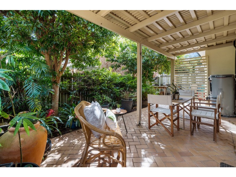 2/219 Shore Street West, Cleveland QLD 4163