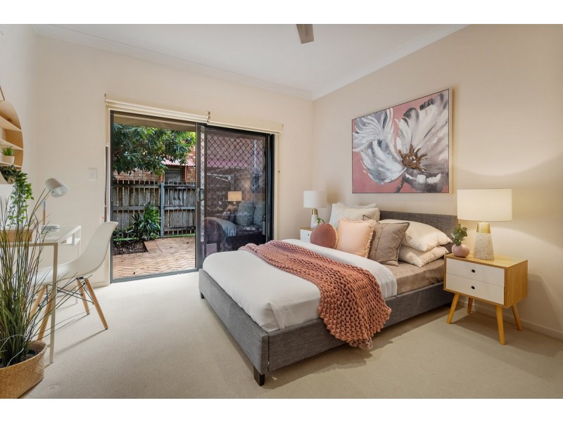 2/219 Shore Street West, Cleveland QLD 4163