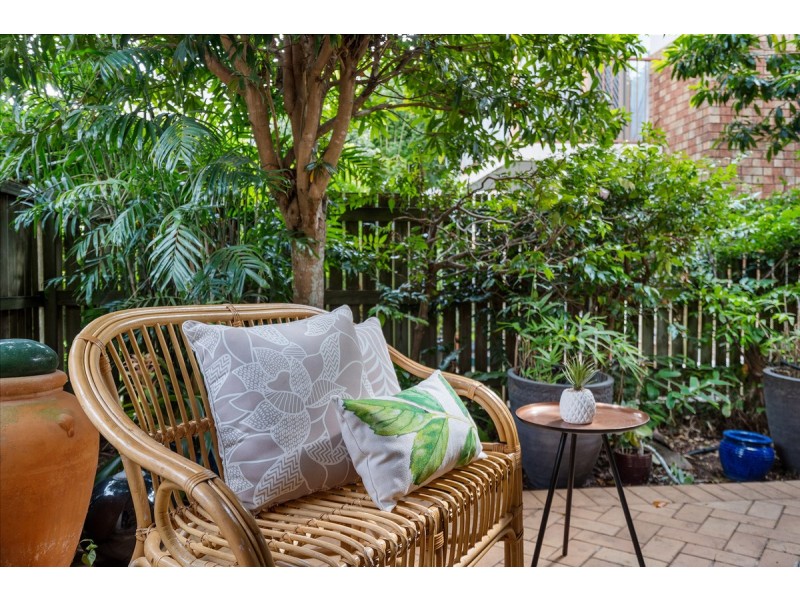 2/219 Shore Street West, Cleveland QLD 4163