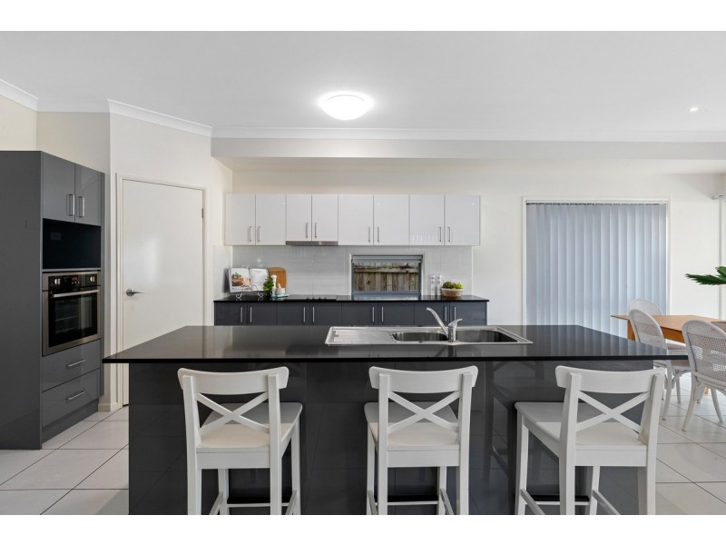 24 Booran Street, Lota QLD 4179