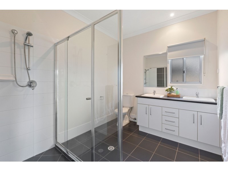 24 Booran Street, Lota QLD 4179