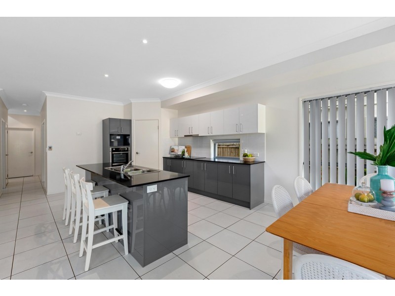 24 Booran Street, Lota QLD 4179