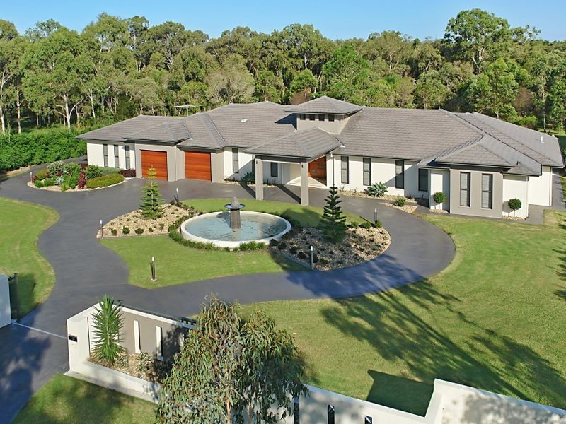 33 – 35 Pinecone Place, Thornlands QLD 4164