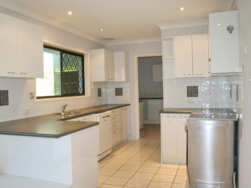 40 Highview Drive, Cleveland QLD 4163