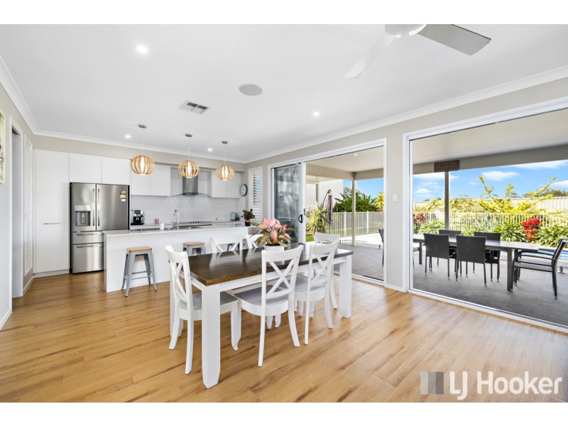 77 Waterville Drive, Thornlands QLD 4164