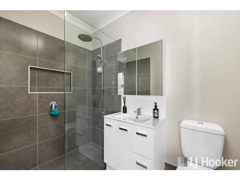 77 Waterville Drive, Thornlands QLD 4164