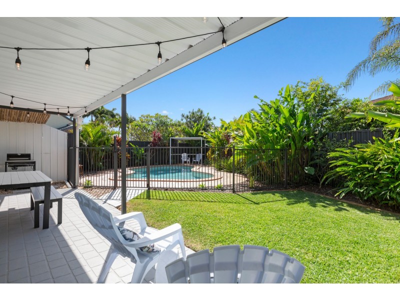 3 Vicki Place, Victoria Point QLD 4165
