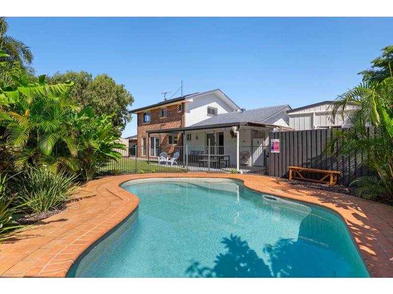 3 Vicki Place, Victoria Point QLD 4165