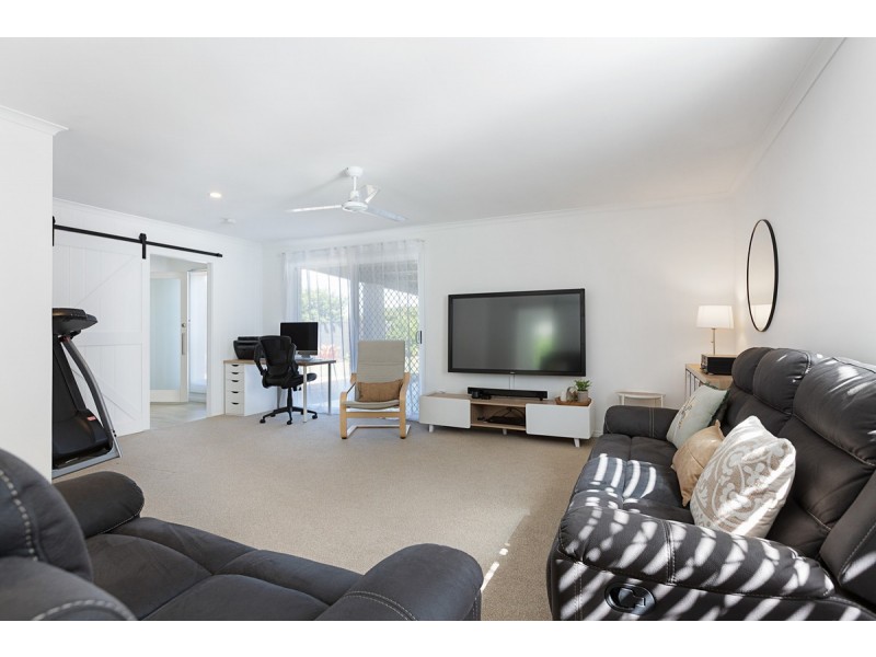 3 Vicki Place, Victoria Point QLD 4165