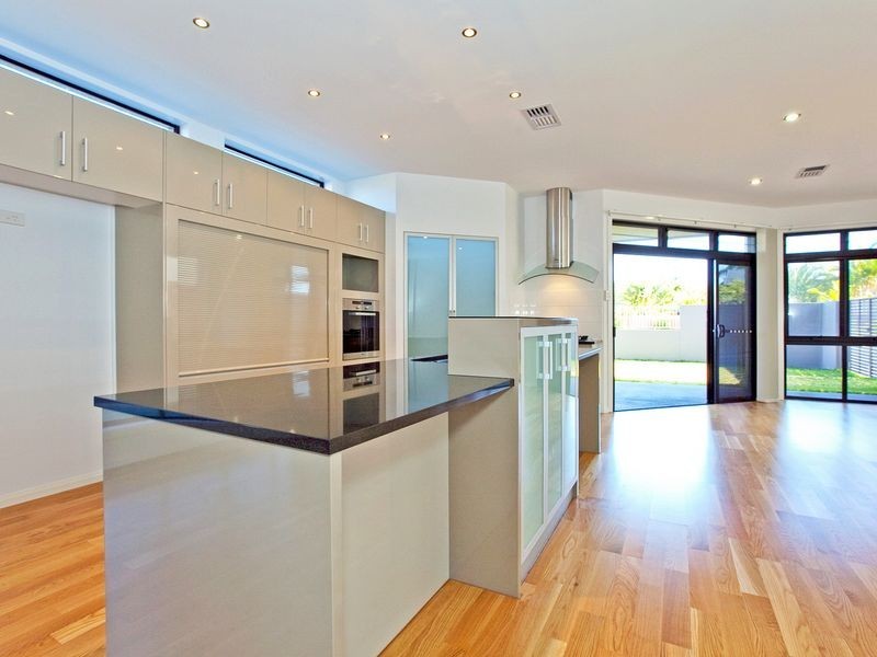 19 Anchorage Drive, Raby Bay QLD 4163