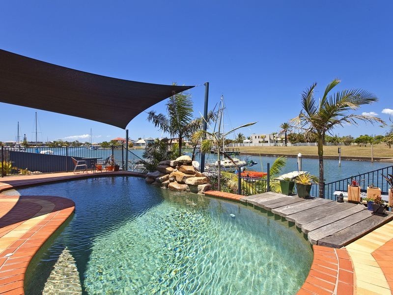 1 Sternlight Court, Raby Bay QLD 4163