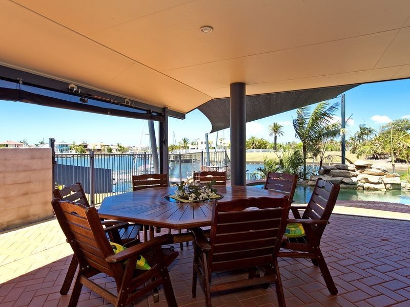 1 Sternlight Court, Raby Bay QLD 4163