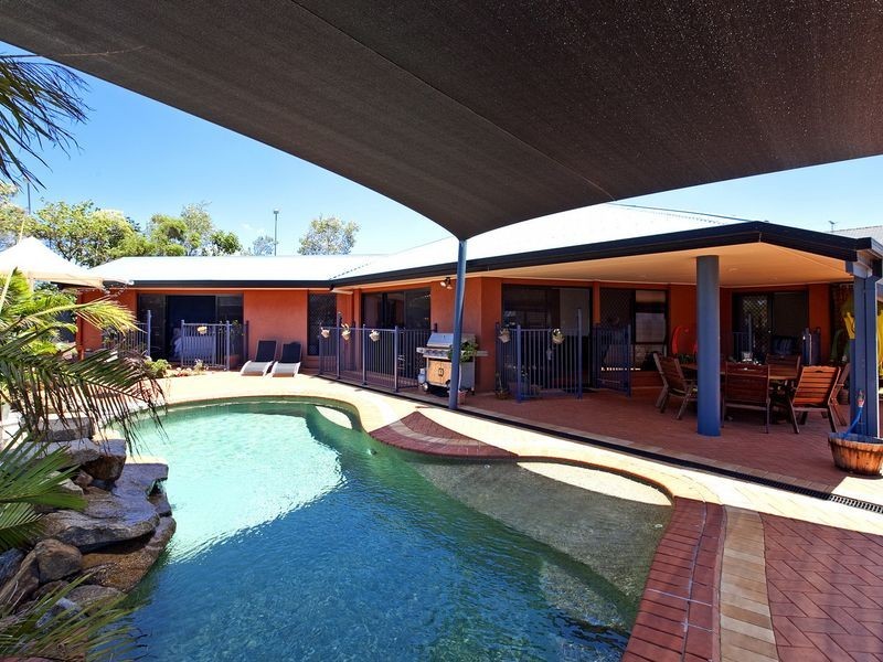 1 Sternlight Court, Raby Bay QLD 4163