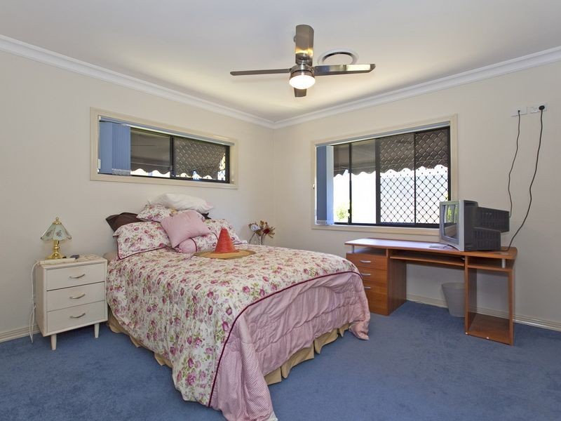 1 Sternlight Court, Raby Bay QLD 4163