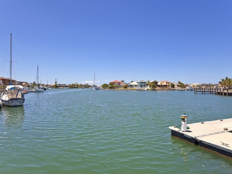 1 Sternlight Court, Raby Bay QLD 4163