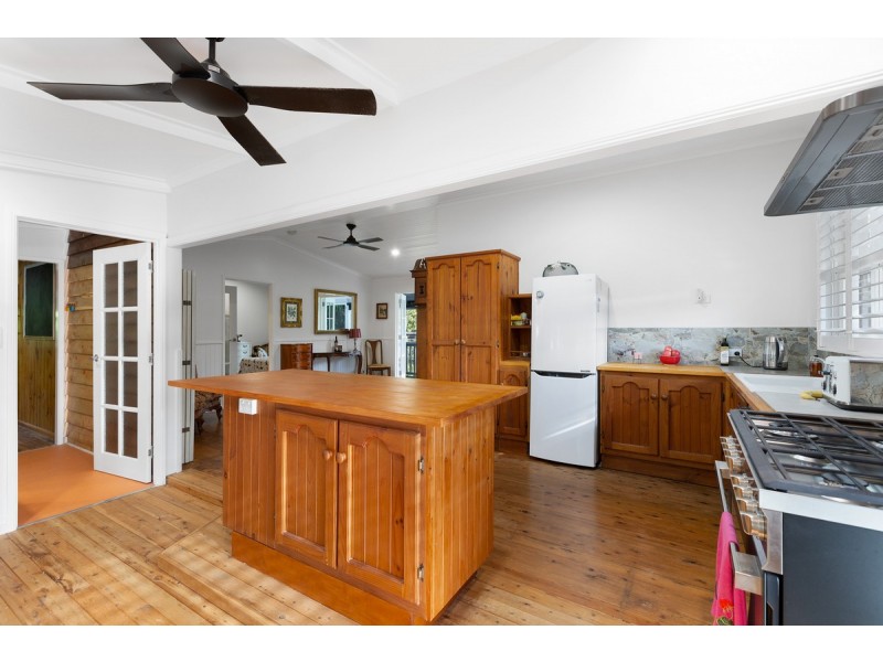 56 Pier Haven, Lamb Island QLD 4184