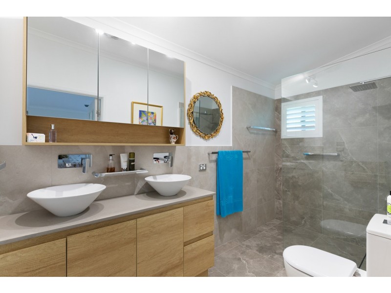 56 Pier Haven, Lamb Island QLD 4184